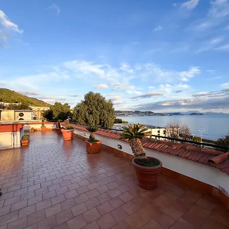 Lucrino Sea House Pozzuoli