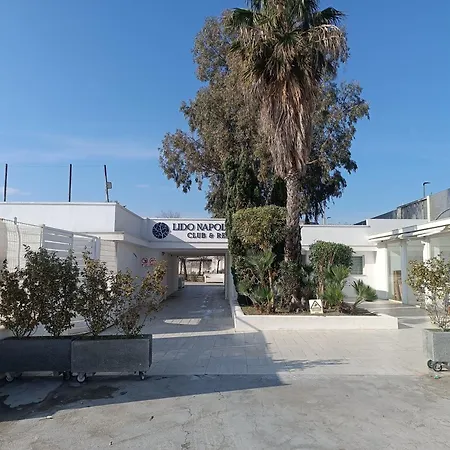 Lucrino Sea House *